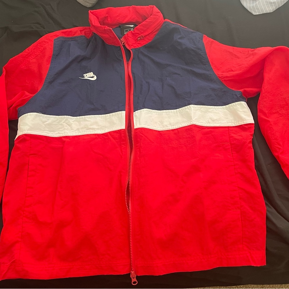 NIKE MEN’S SPORTSWEAR WINDRUNNER HOODED JACKET